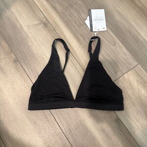 NWT lululemon nulu triangle bra